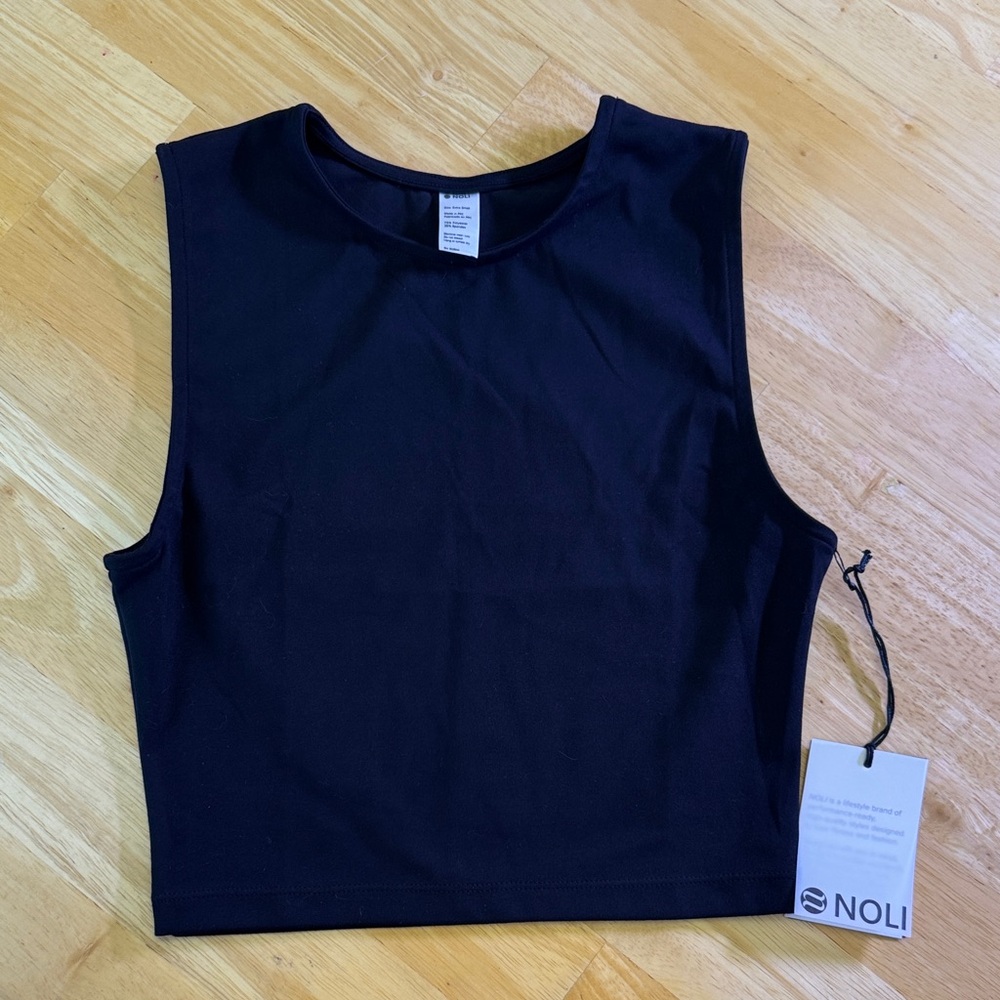 Noli Classic Black Crop Top
